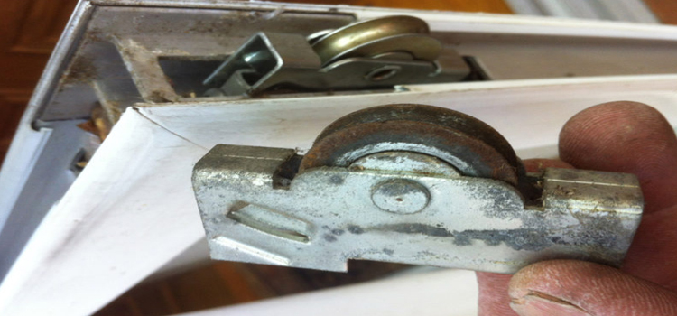 screen door roller repair in Indio